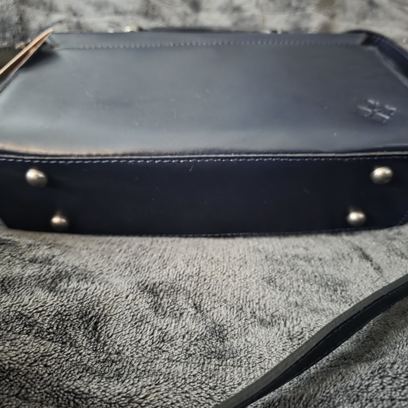 LEATHER PATRICIA NASH Elegant Navy Blue Floral Embossed Handbag NWT NO CALLOUTS - Picture 7 of 8